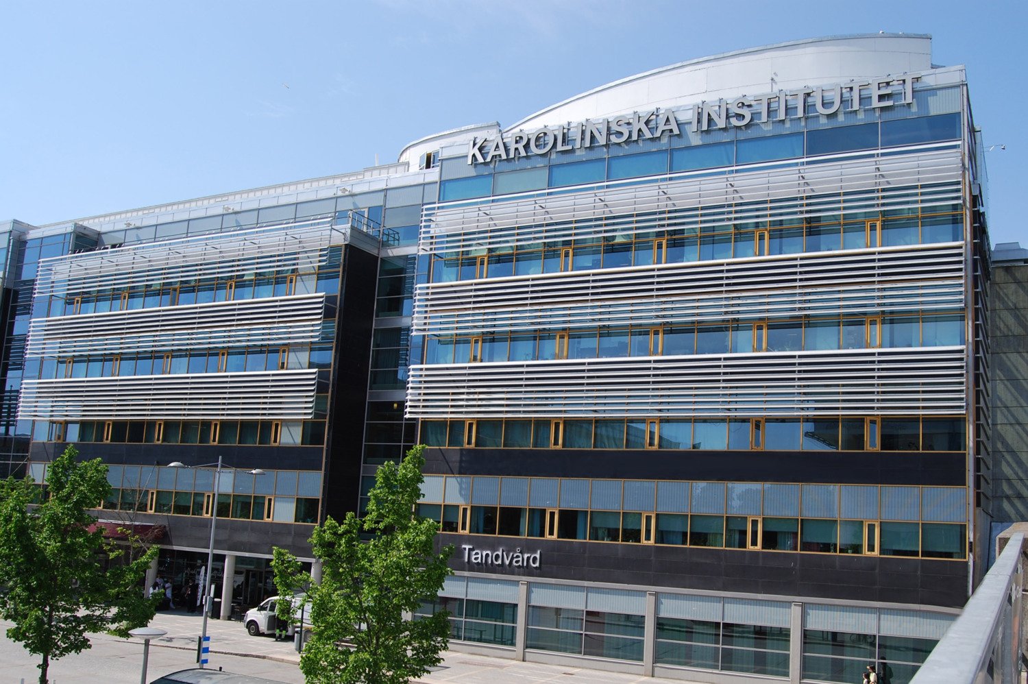 Universitetstandvårdens fasad Flemingsberg