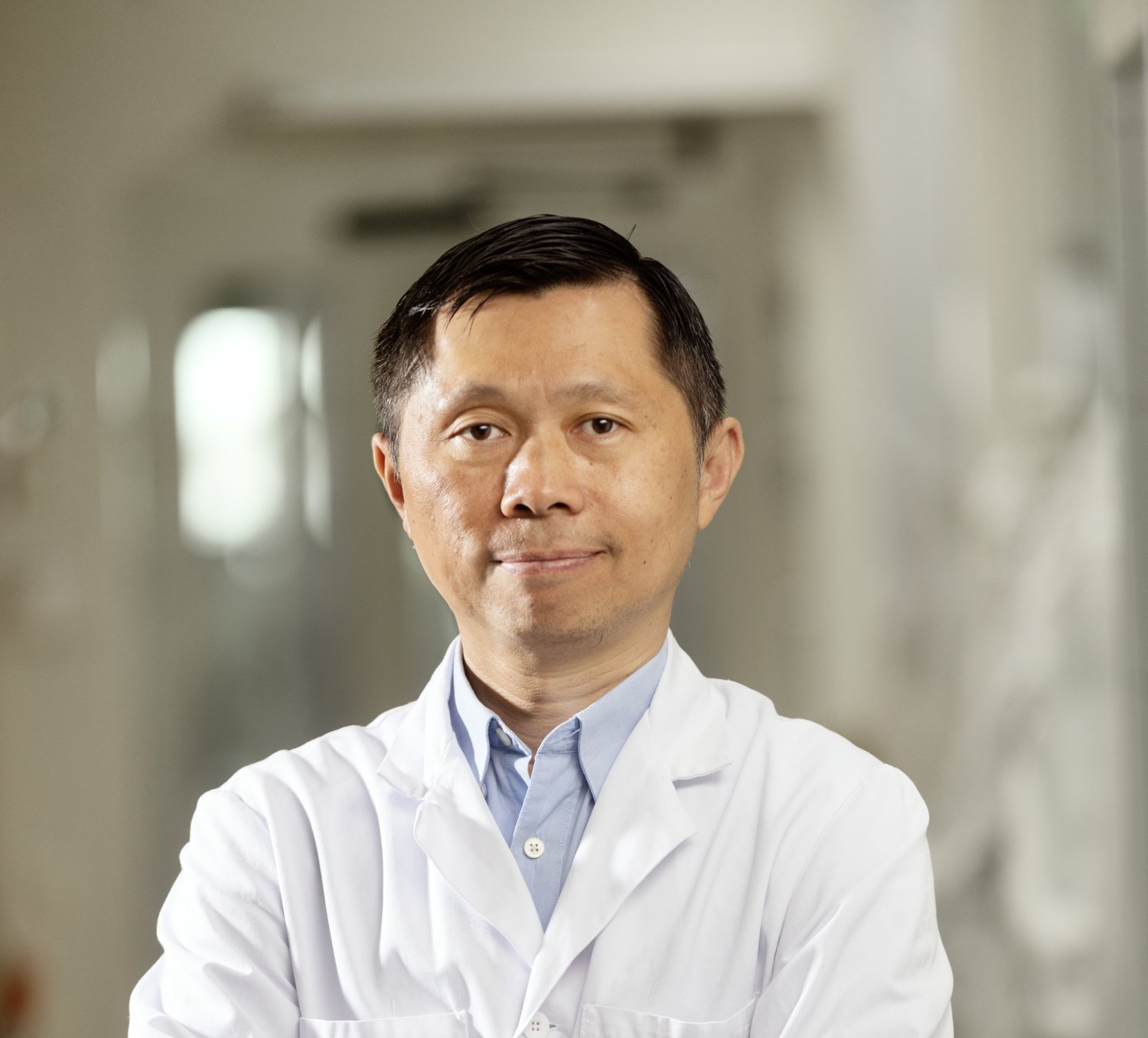 Portrait of Weng-Onn Lui.