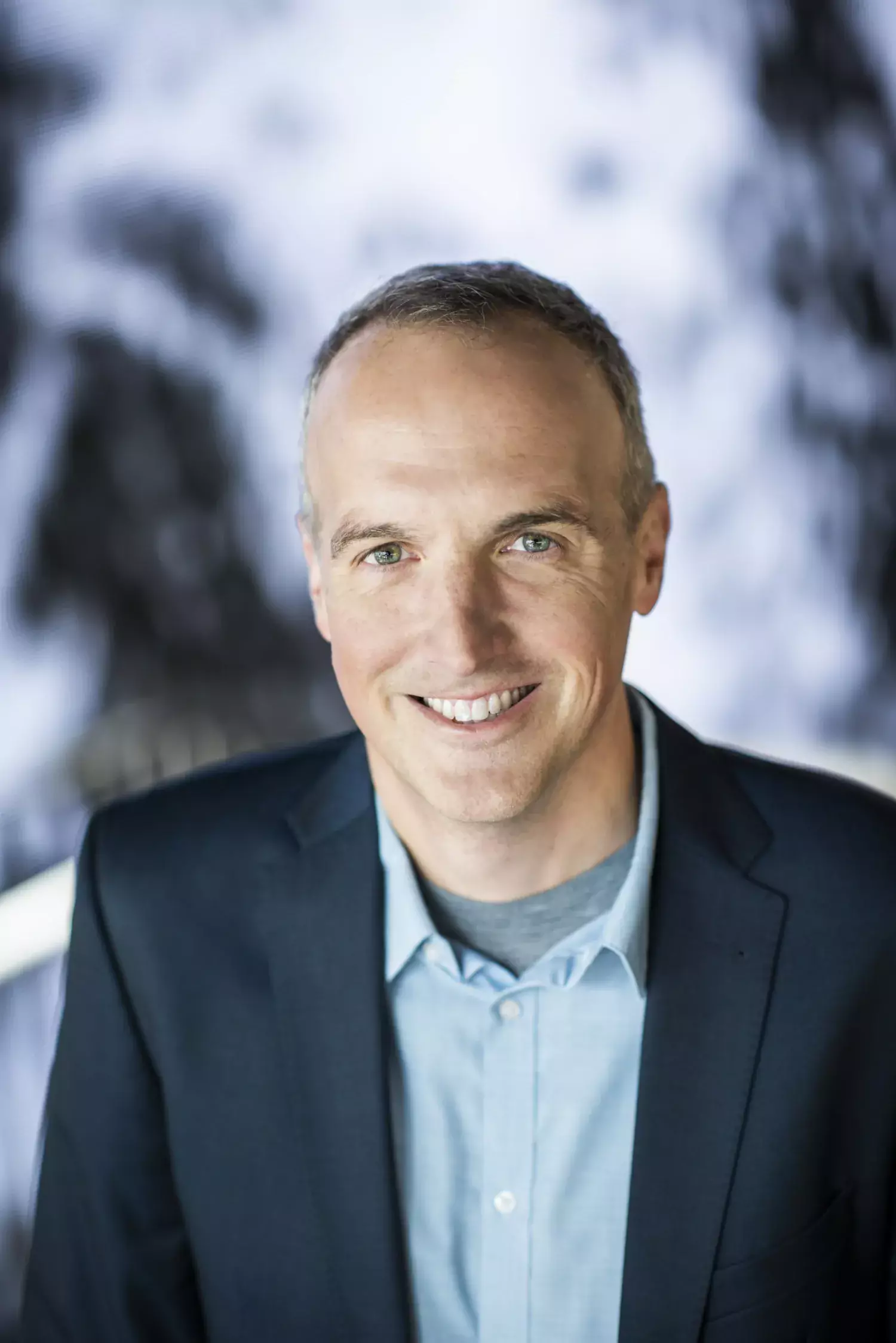 Portrait of Kevin Eva.