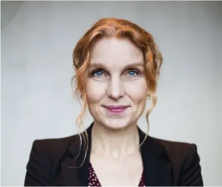 Porträttbild på Anna Mia Ekström