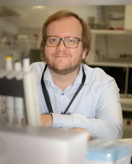 foto av Marcus Buggert, forskare på MedH.